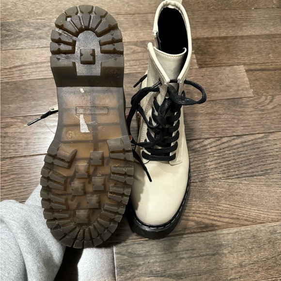 Platform boots - Picture 2 of 4